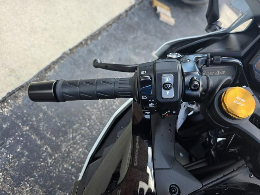 2026 Kawasaki Ninja® ZX™-4RR ABS