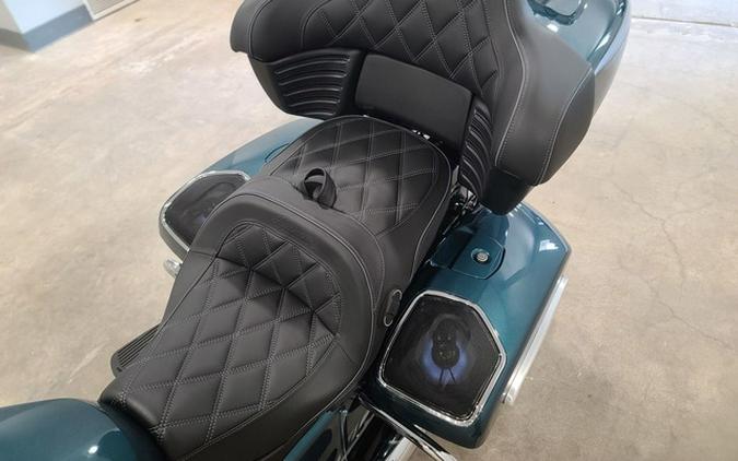 2026 Indian Pursuit Limited 112 W/Powerband Audio Cascade Gre