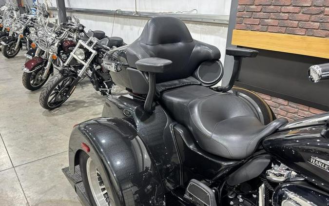 2018 Harley-Davidson® FLHTCUTG - Tri Glide® Ultra