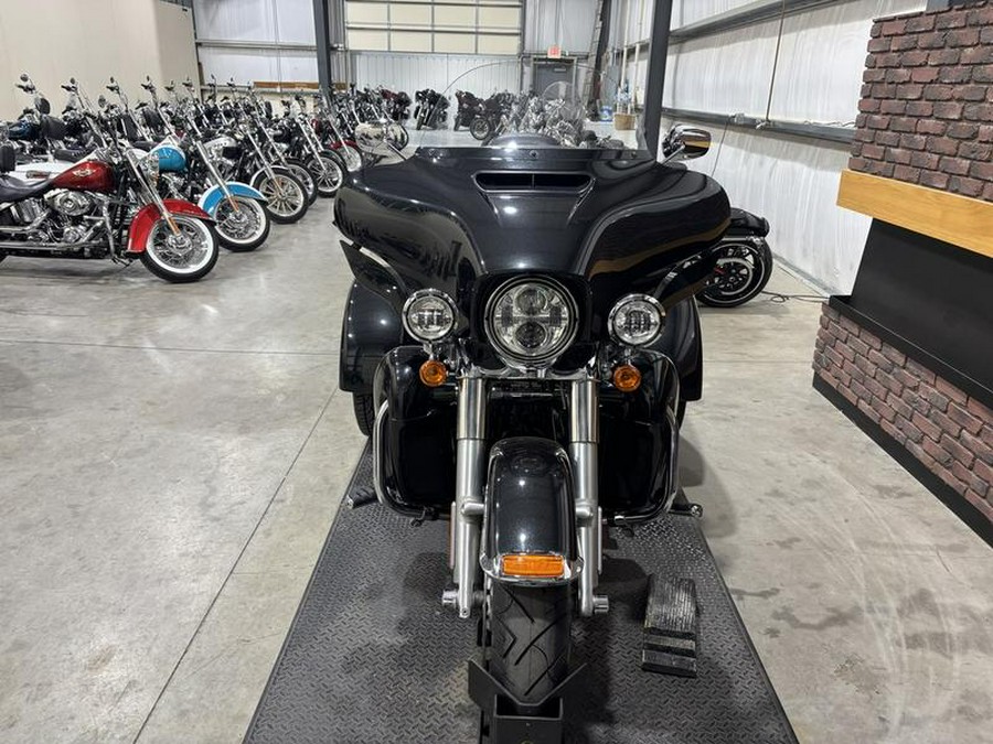 2018 Harley-Davidson® FLHTCUTG - Tri Glide® Ultra