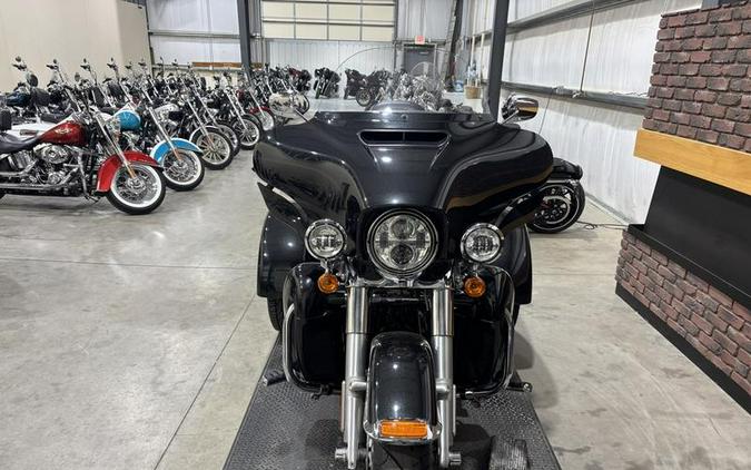 2018 Harley-Davidson® FLHTCUTG - Tri Glide® Ultra