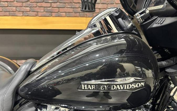 2018 Harley-Davidson® FLHTCUTG - Tri Glide® Ultra