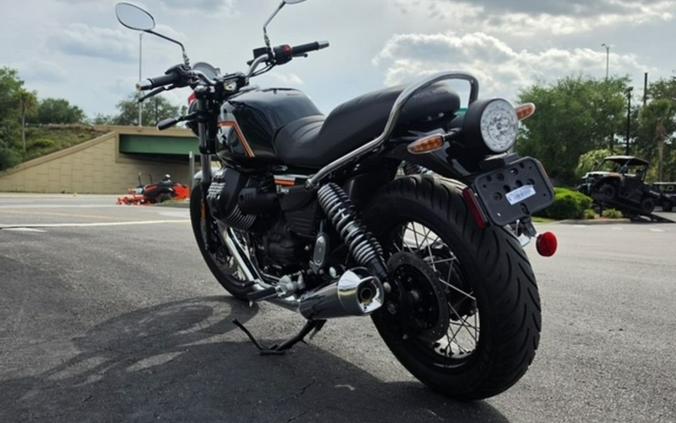 2026 MOTO GUZZI V7 Special NERO SMERALDO
