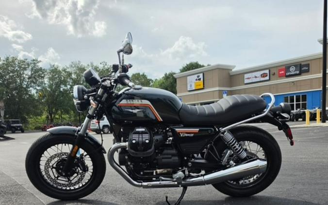 2026 MOTO GUZZI V7 Special NERO SMERALDO