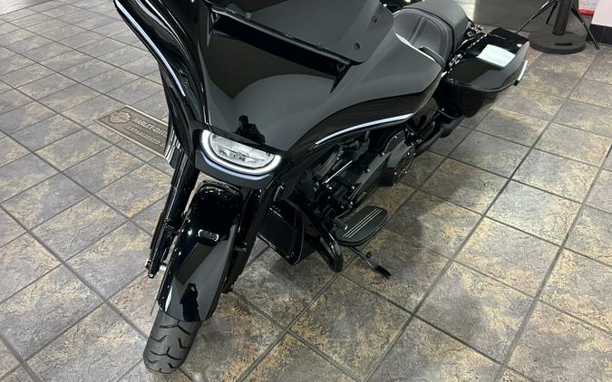 FLHX 2024 Street Glide®