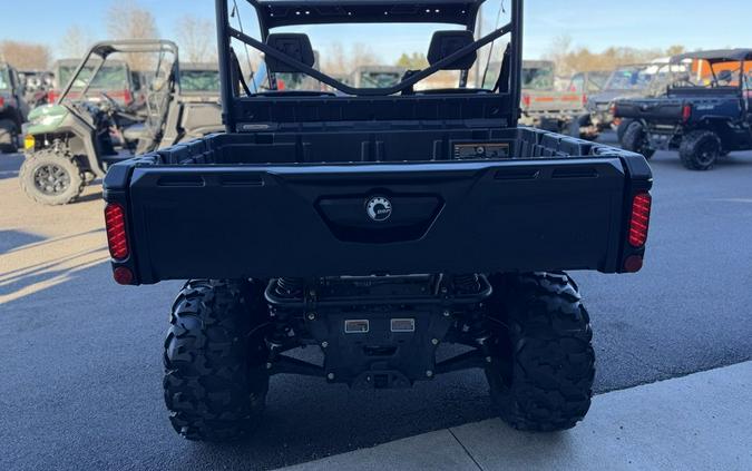2025 Can-Am® Defender DPS HD9 Stealth Black