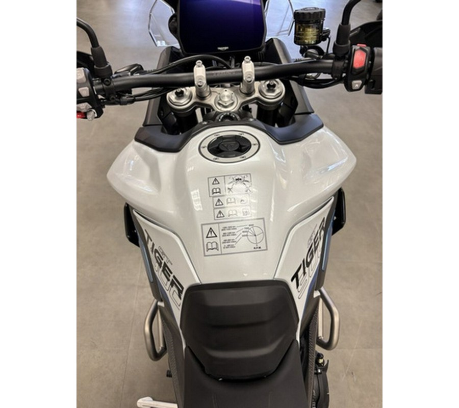 2026 Triumph Tiger 900 Alpine Edition