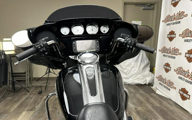 2016 Harley-Davidson® Street Glide® Special Black Denim