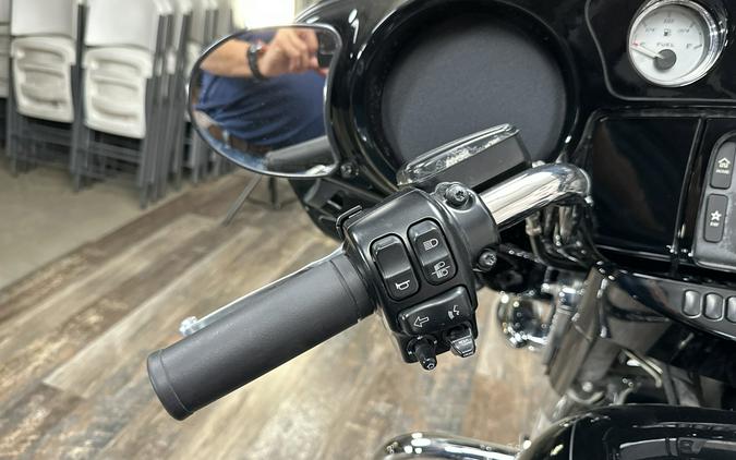 2016 Harley-Davidson® Street Glide® Special Black Denim