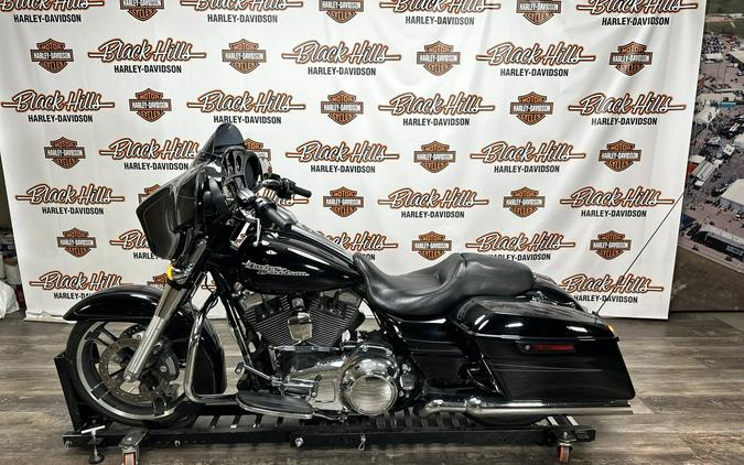 2016 Harley-Davidson® Street Glide® Special Black Denim