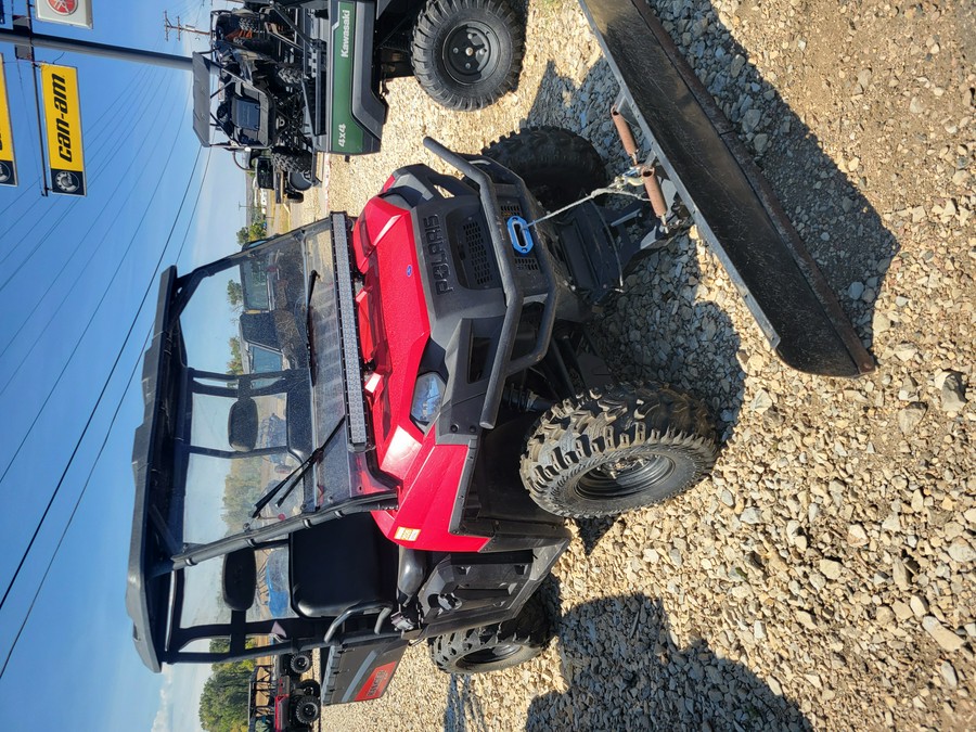 2009 POLARIS 4X4,700 EFI, SOLAR RED Solar Red - UU5436