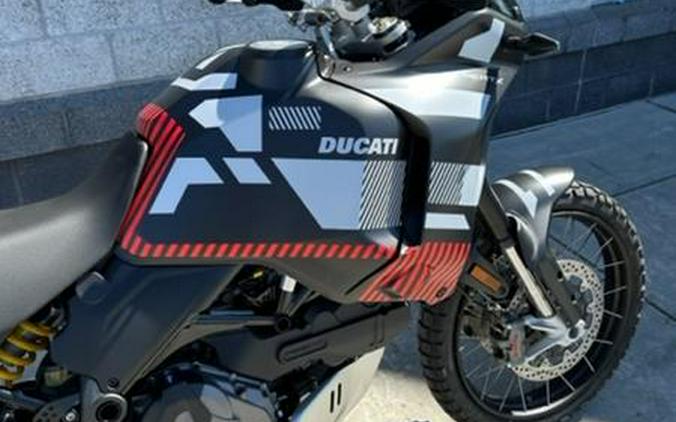 2024 Ducati DESERT X