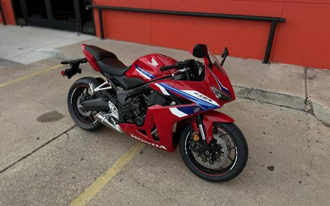 2026 Honda® CBR650R E-Clutch