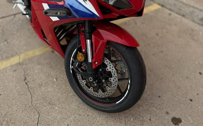 2026 Honda® CBR650R E-Clutch