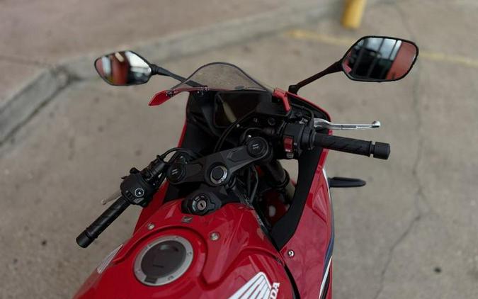 2026 Honda® CBR650R E-Clutch