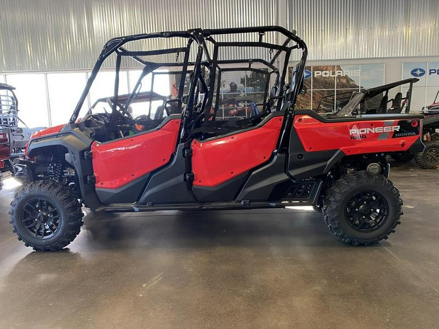 2023 Honda® Pioneer 1000-6 Deluxe Crew