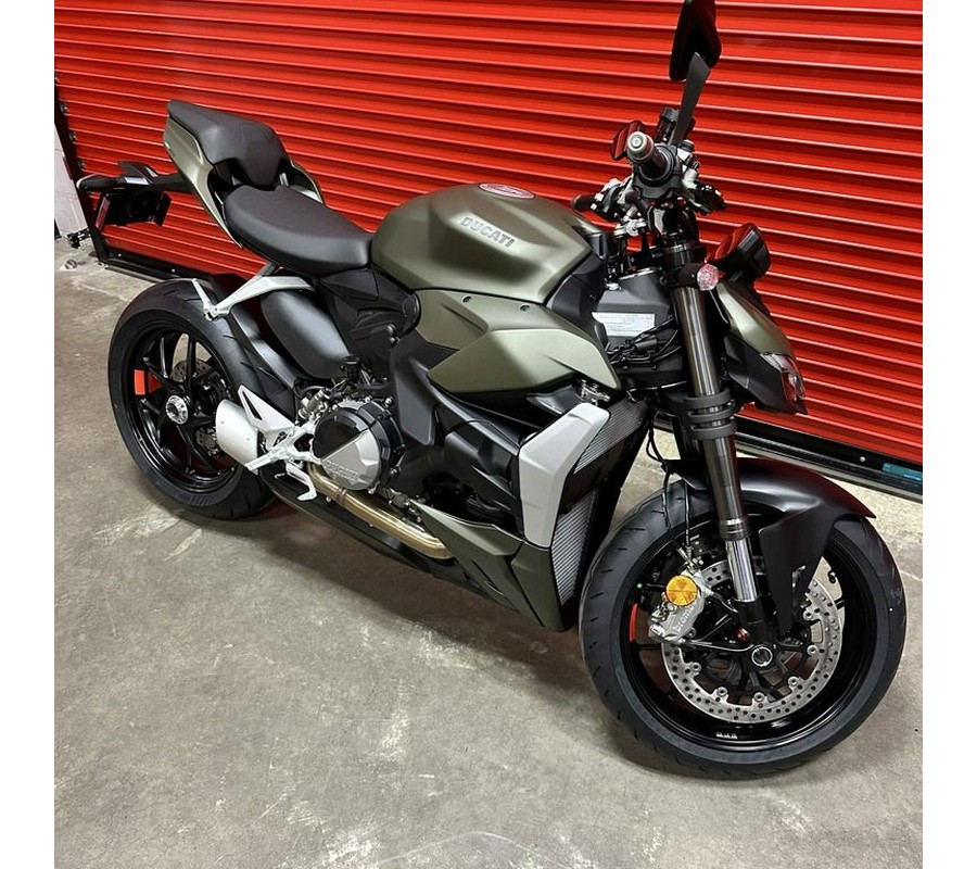 2024 Ducati Streetfighter V2 Storm Green