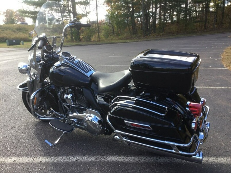 2023 Harley-Davidson Police Road King BLACK