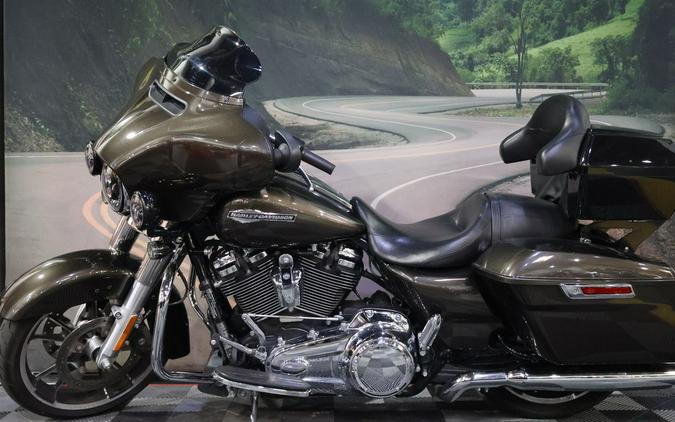 2021 Harley-Davidson® FLHX - Street Glide®