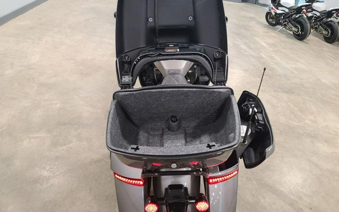 2026 Indian Pursuit Dark Horse 112 W/ Powerband Audio Heavy