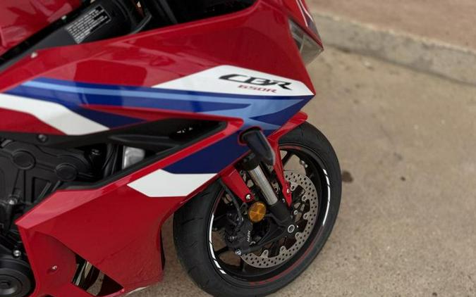 2026 Honda® CBR650R E-Clutch