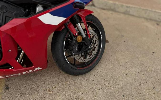 2026 Honda® CBR650R E-Clutch
