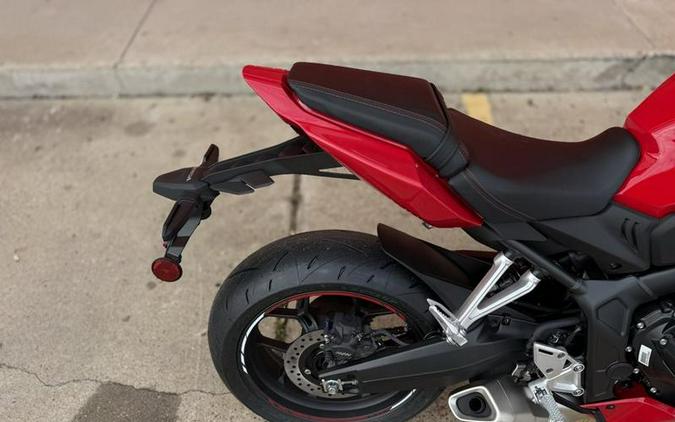 2026 Honda® CBR650R E-Clutch