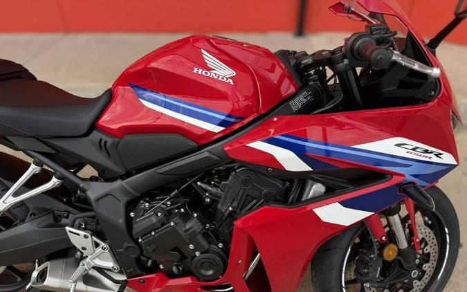 2026 Honda® CBR650R E-Clutch