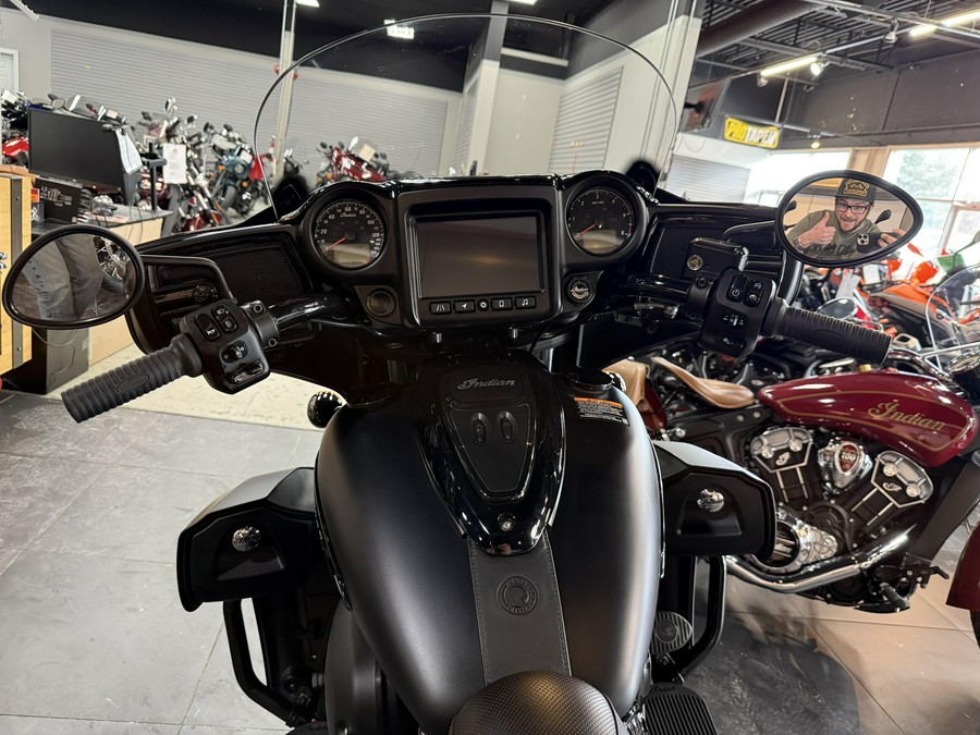 2024 Indian Motorcycle Roadmaster Dark Horse
