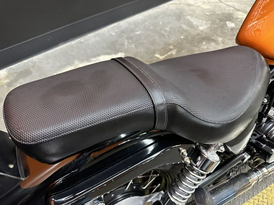 2017 Suzuki Boulevard S40