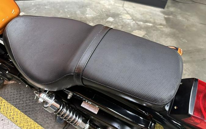 2017 Suzuki Boulevard S40