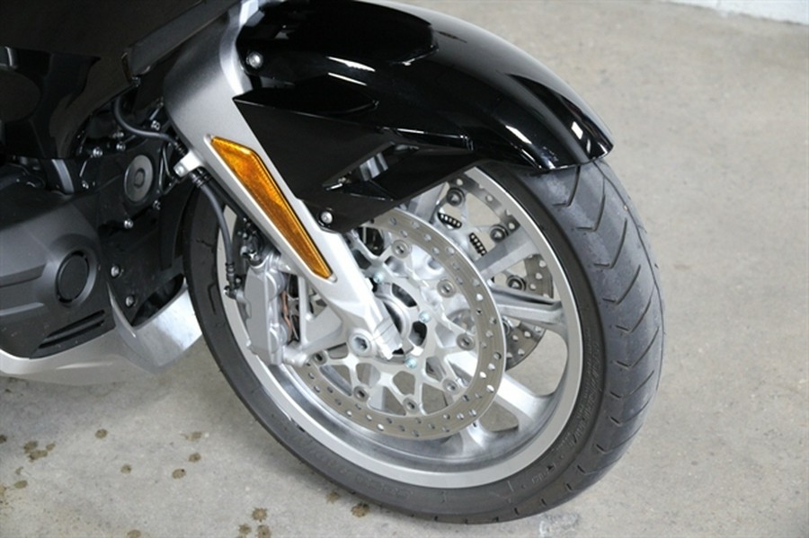 2019 HONDA GOLD WING TOUR DCT