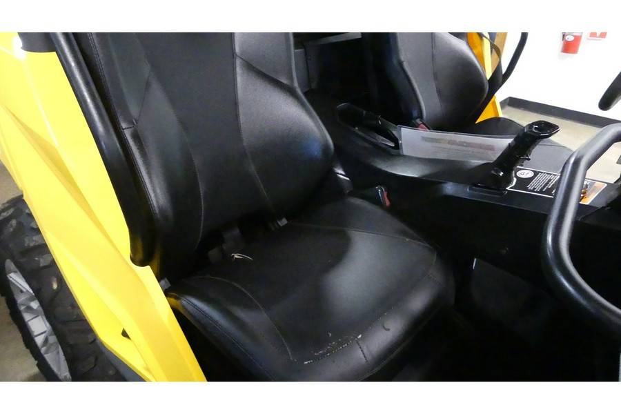 2013 Can-Am Commander™ DPS™ 1000