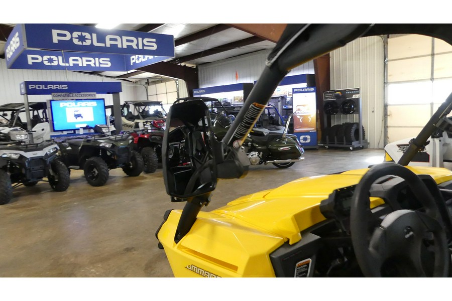 2013 Can-Am Commander™ DPS™ 1000