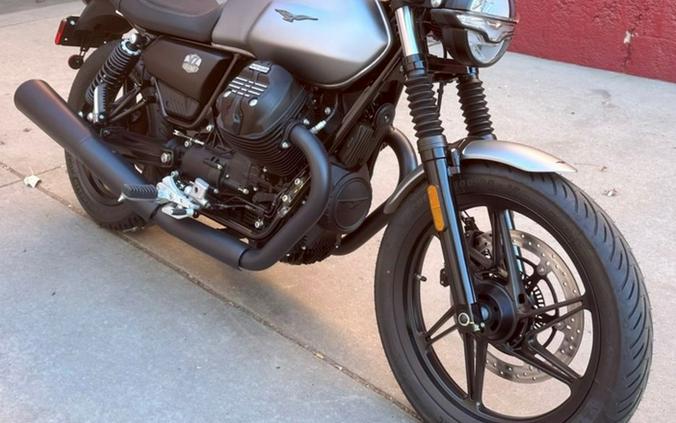 2023 Moto Guzzi V7 Stone Special Edition First Look