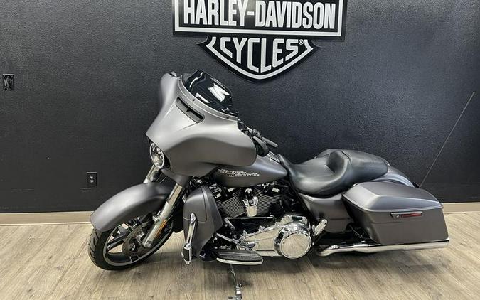 2017 Harley-Davidson® FLHXS - Street Glide® Special