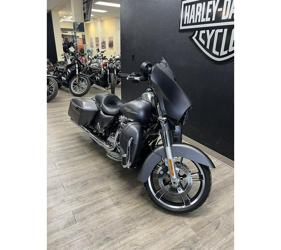 2017 Harley-Davidson® FLHXS - Street Glide® Special