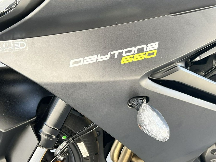 2025 Triumph Daytona 660 Satin Granite/Satin Black