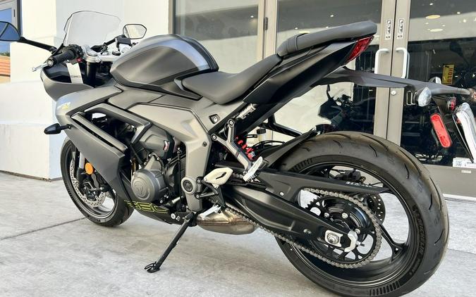 2025 Triumph Daytona 660 Satin Granite/Satin Black