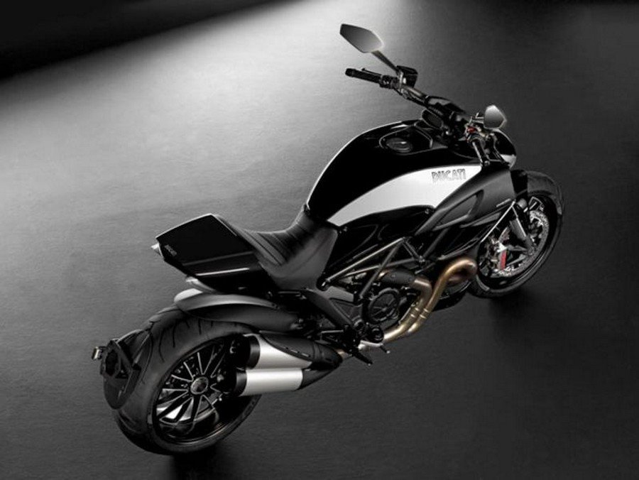 2013 Ducati Diavel Cromo