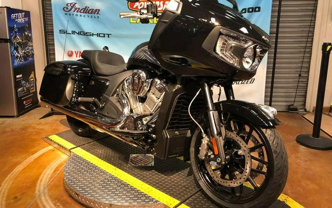 2024 Indian Motorcycle® Challenger® Black Metallic