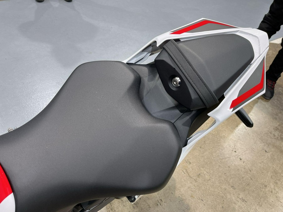 2026 Yamaha YZF-R7 70TH ANNIVERSARY EDITION