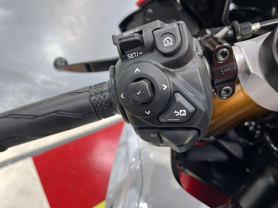 2026 Yamaha YZF-R7 70TH ANNIVERSARY EDITION