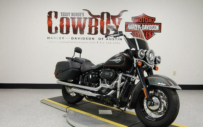 2018 Harley-Davidson Softail FLHCS - Heritage Classic 114