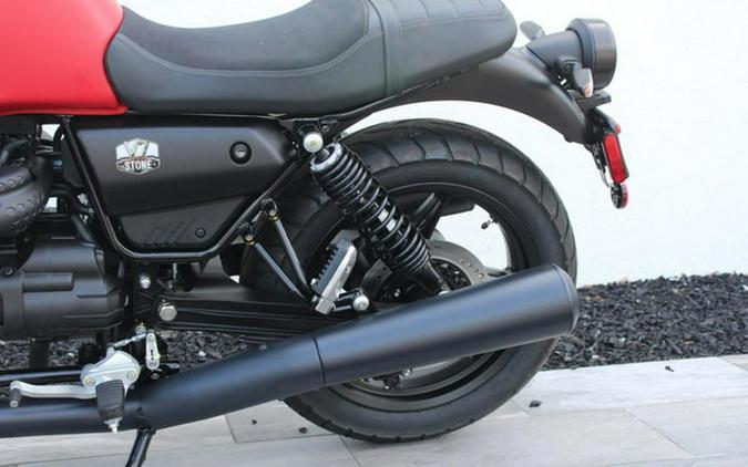 2023 Moto Guzzi V7 Stone