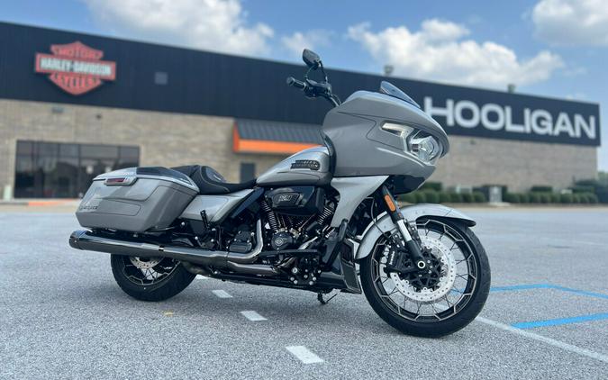 2023 Harley-Davidson® CVO™ Road Glide® DARK PLATINUM