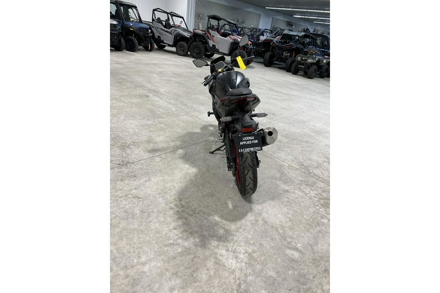 2024 Kawasaki Z500 SE ABS