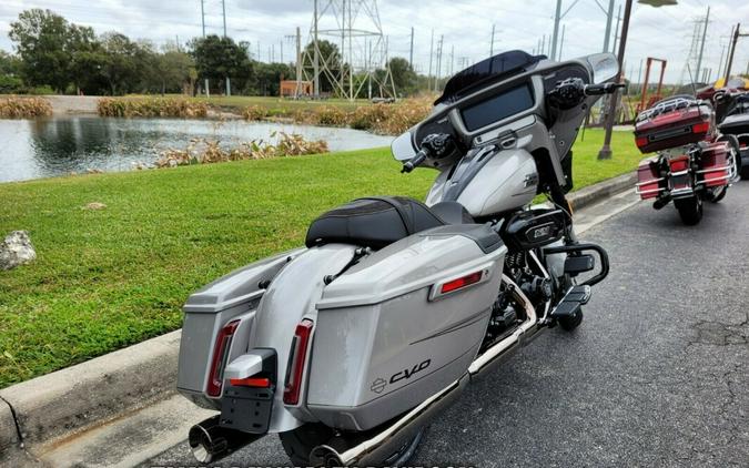 Harley-Davidson 2023 CVO™ Street Glide