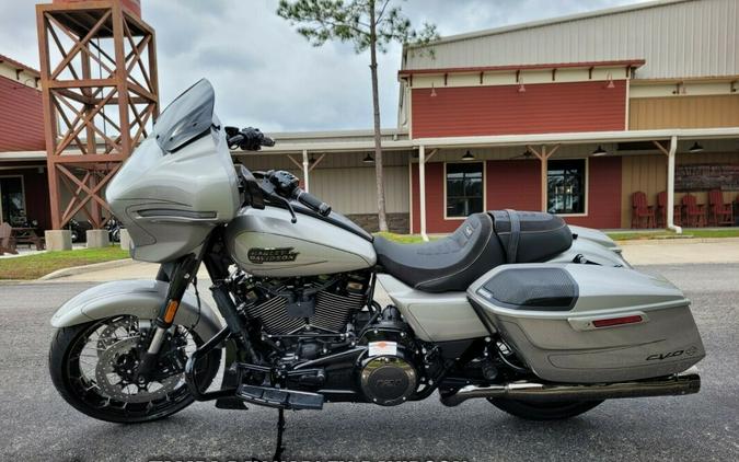 Harley-Davidson 2023 CVO™ Street Glide