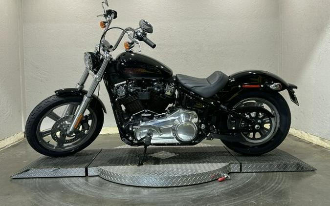 Harley-Davidson Softail Standard 2024 FXST 84480792 VIVID BLACK